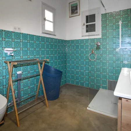 Belle Maison Au Bord De La